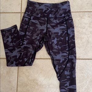 Zyia camo legging